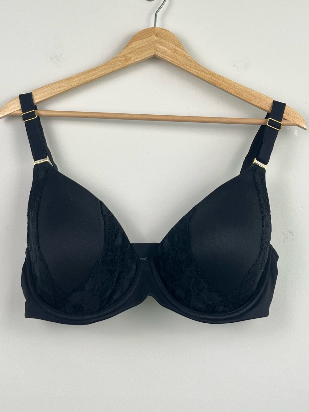 Soma black Embraceable Perfect Coverage underwire bra, 38DD.